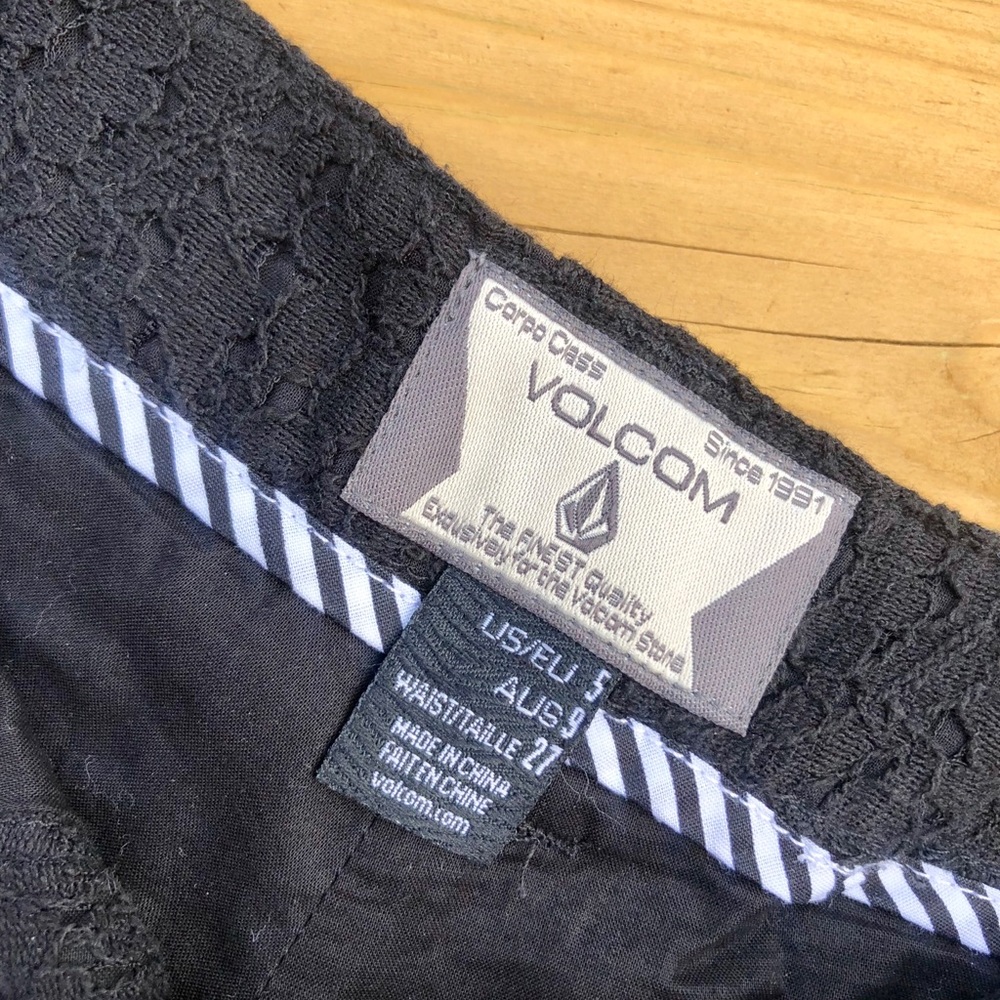 Volcom Floral Patterned Overlay Shorts - Picture 5 of 5